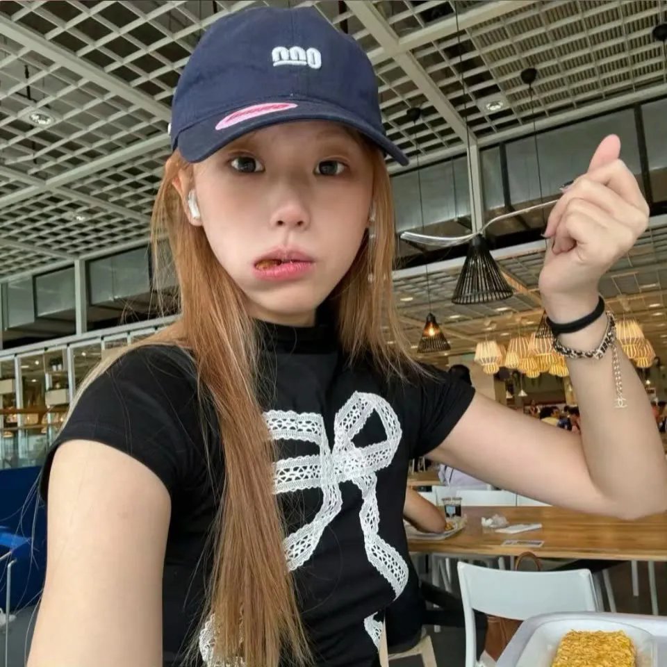 新月似阳生双蕊